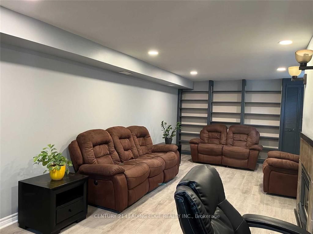 Additional image 4 of Bsmt-41 Roseglor Crescent, Toronto, ON, M1P 3T5