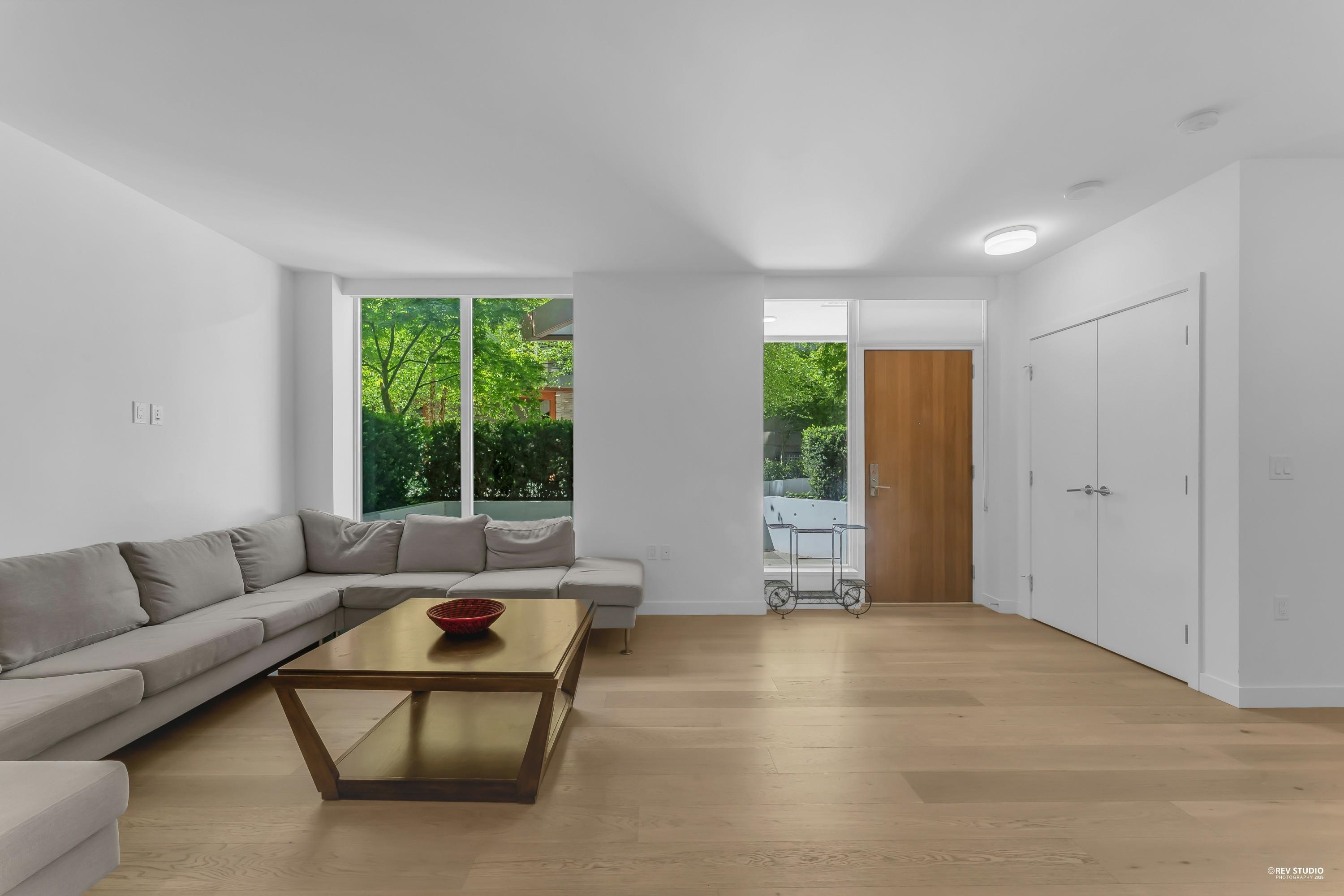 TH8-1439 George Street, Surrey, BC, V4B 0B9