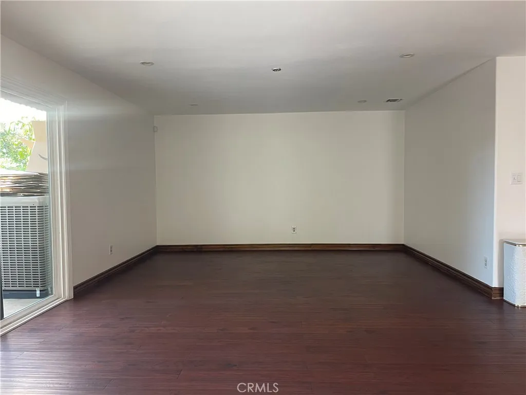 Additional image 17 of 23507 Sylvan St, Woodland Hills, CA 91367