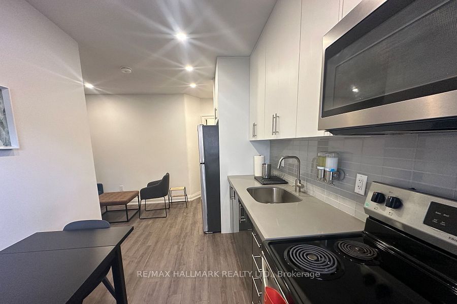 Additional image 4 of 4-595 St Clair Avenue W, Toronto, ON, M6C 1A3
