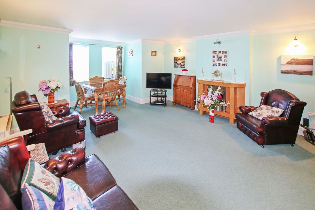 Additional image 10 of 2 bed flat for sale2 Erinville, The Promenade, Port Erin IM9