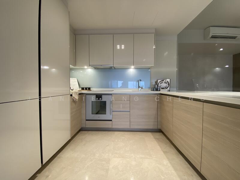 5 Shenton Way photo 5