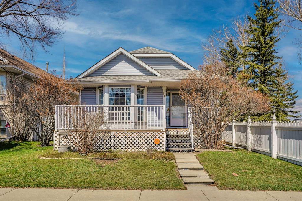 90 Martinridge Crescent NE, Calgary, AB, T3J 3M4 photo 2