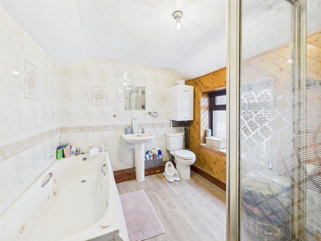 Additional image 5 of 3 bed terraced house for saleGeorge Street, Milford Haven SA73