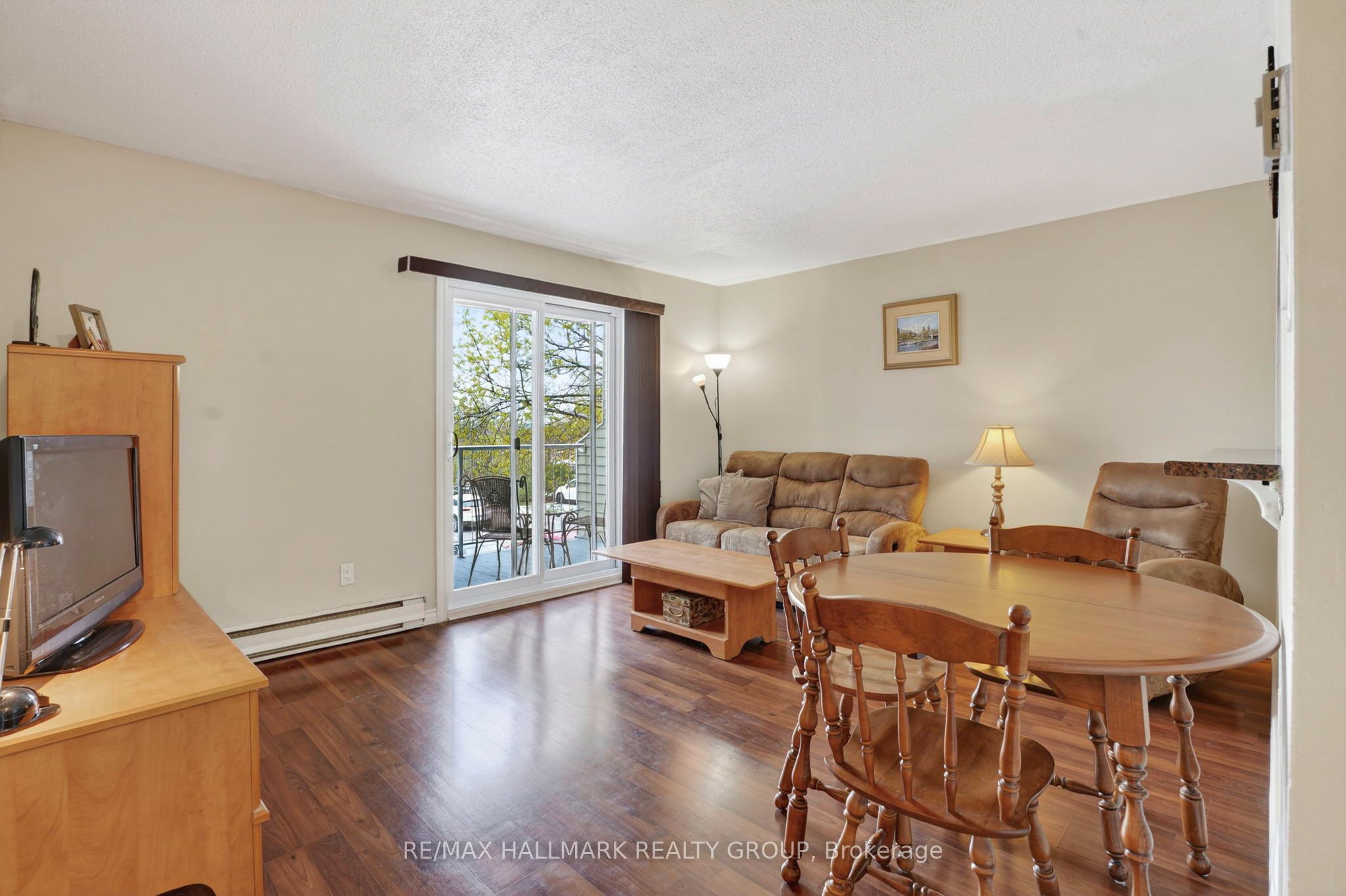 Additional image 6 of 214-270 Brittany Drive, Ottawa, ON, K1K 4M3