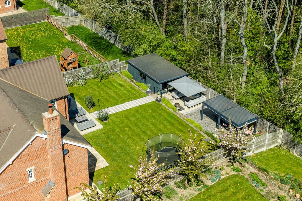 Additional image 35 of 6 bed detached house for saleEarls Farm Way, Towcester NN12