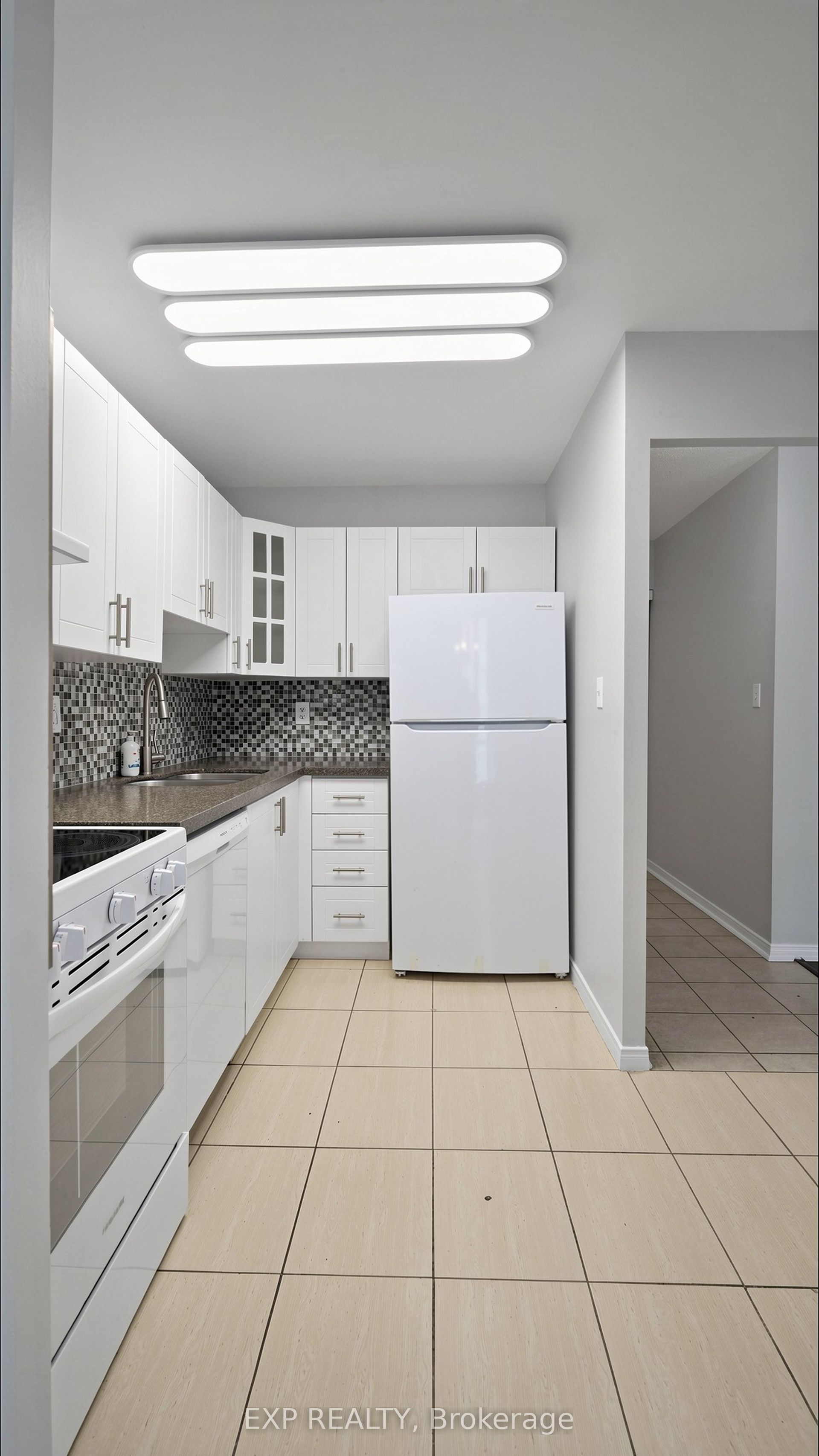 Additional image 4 of 1511-145 Hillcrest Avenue, Mississauga, ON, L5B 3Z1