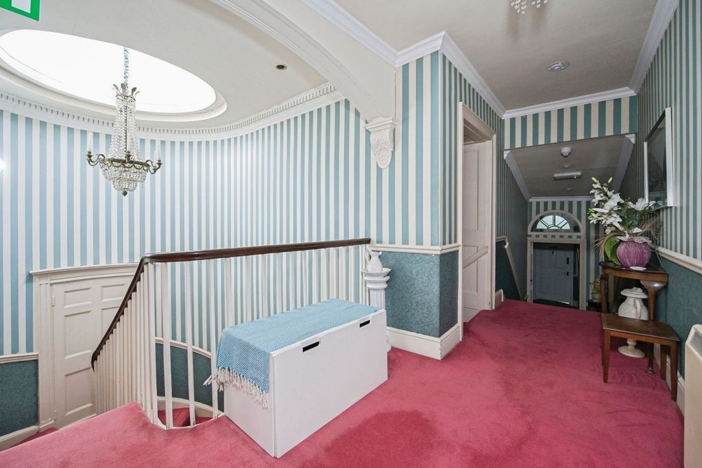 Additional image 9 of 2 bed flat for saleAgincourt Square, Monmouth, Monmouthshire NP25