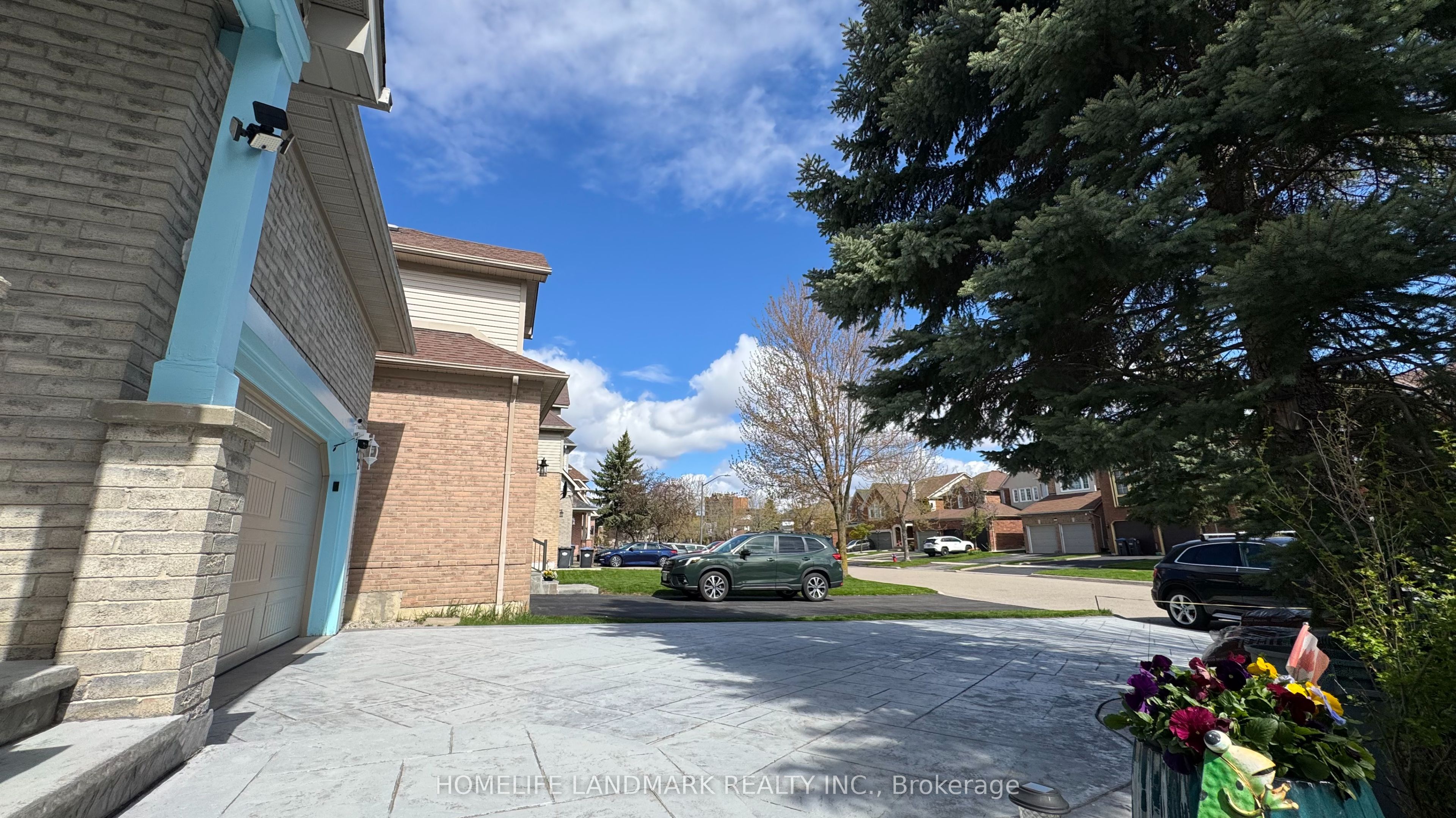 Additional image 2 of 5812 Dalebrook Crescent, Mississauga, ON, L5M 5R7