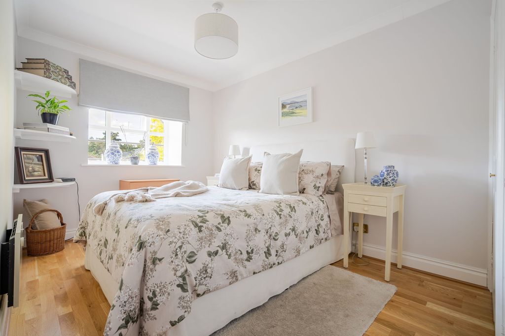 Additional image 4 of 2 bed flat for saleSovereign Court, Sunningdale SL5