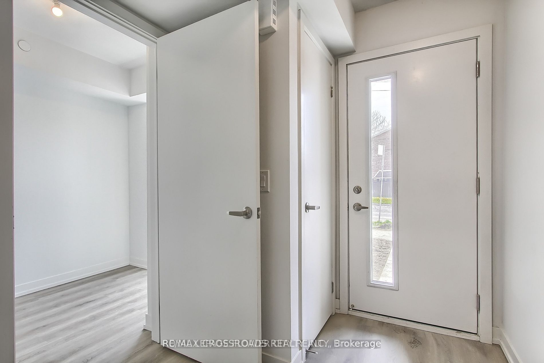 Additional image 4 of 98 Bartley Drive, Toronto, ON, M4A 0A9