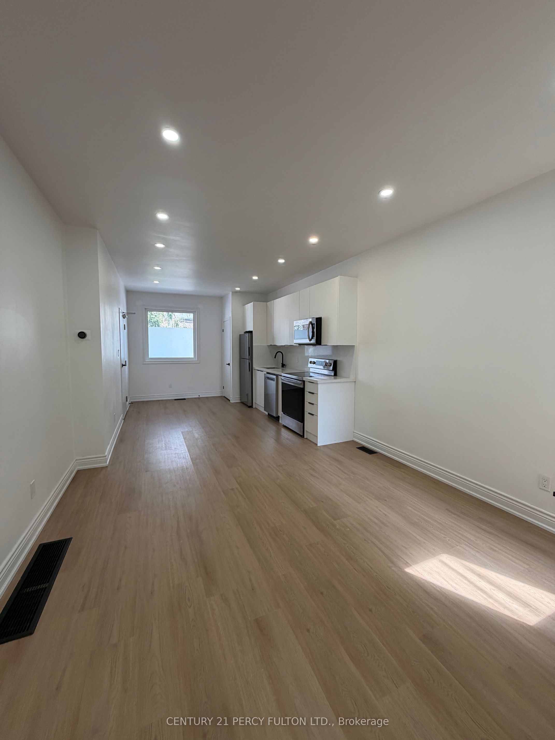 Additional image 2 of Main-382 Lansdowne Avenue, Toronto, ON, M6H 3Y3