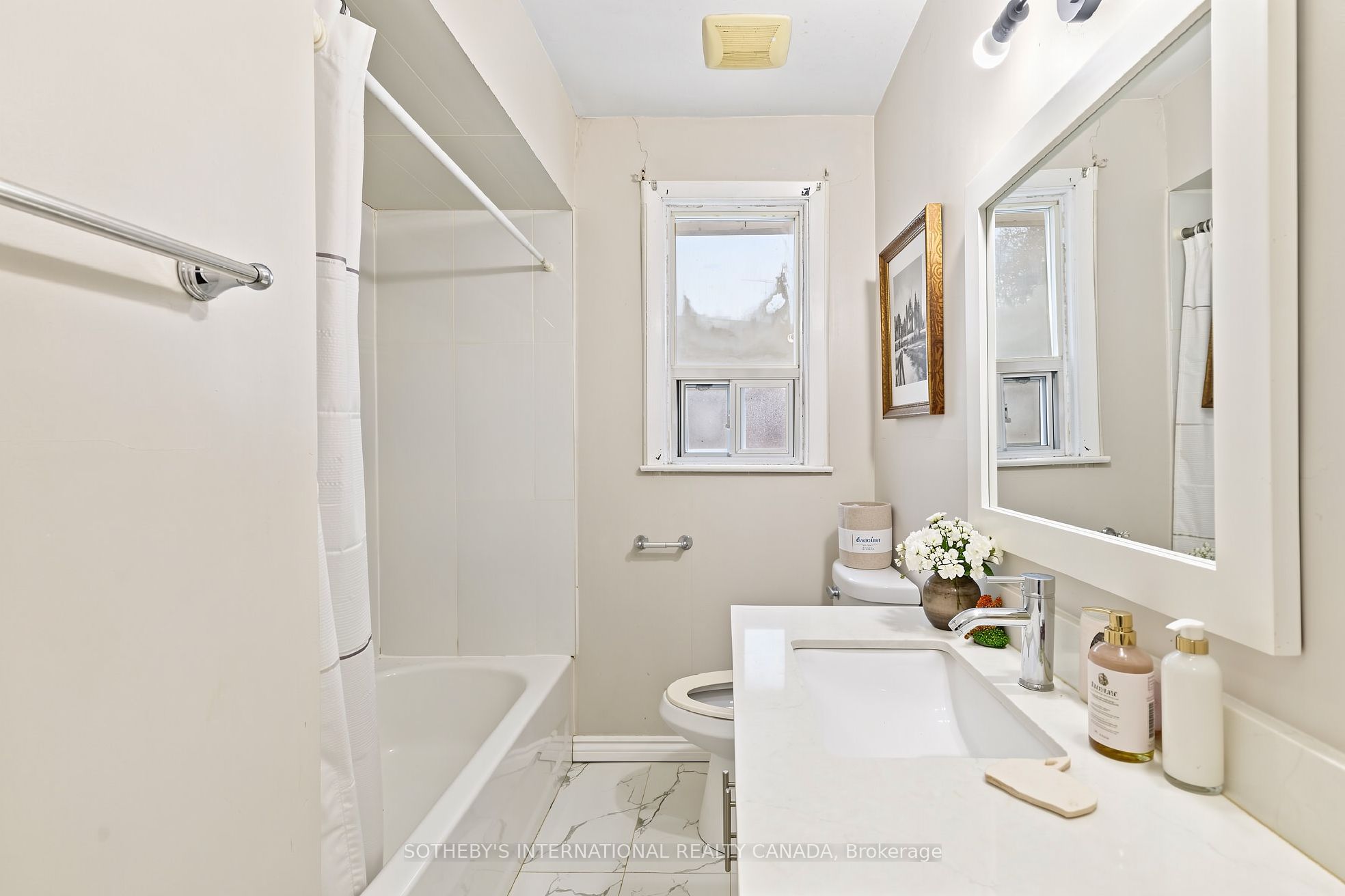Additional image 5 of upper-957 Beechwood Avenue, Mississauga, ON, L5G 4E3