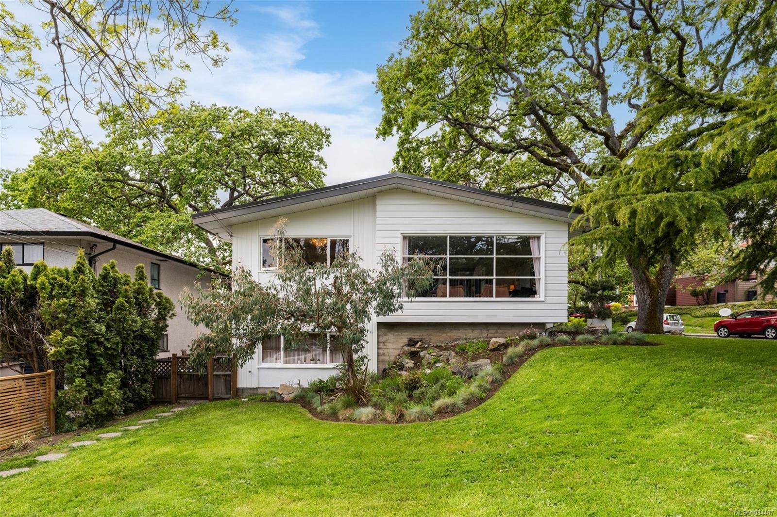 Additional image 3 of 1195 Kings Road, Victoria, BC, V8T 1X6