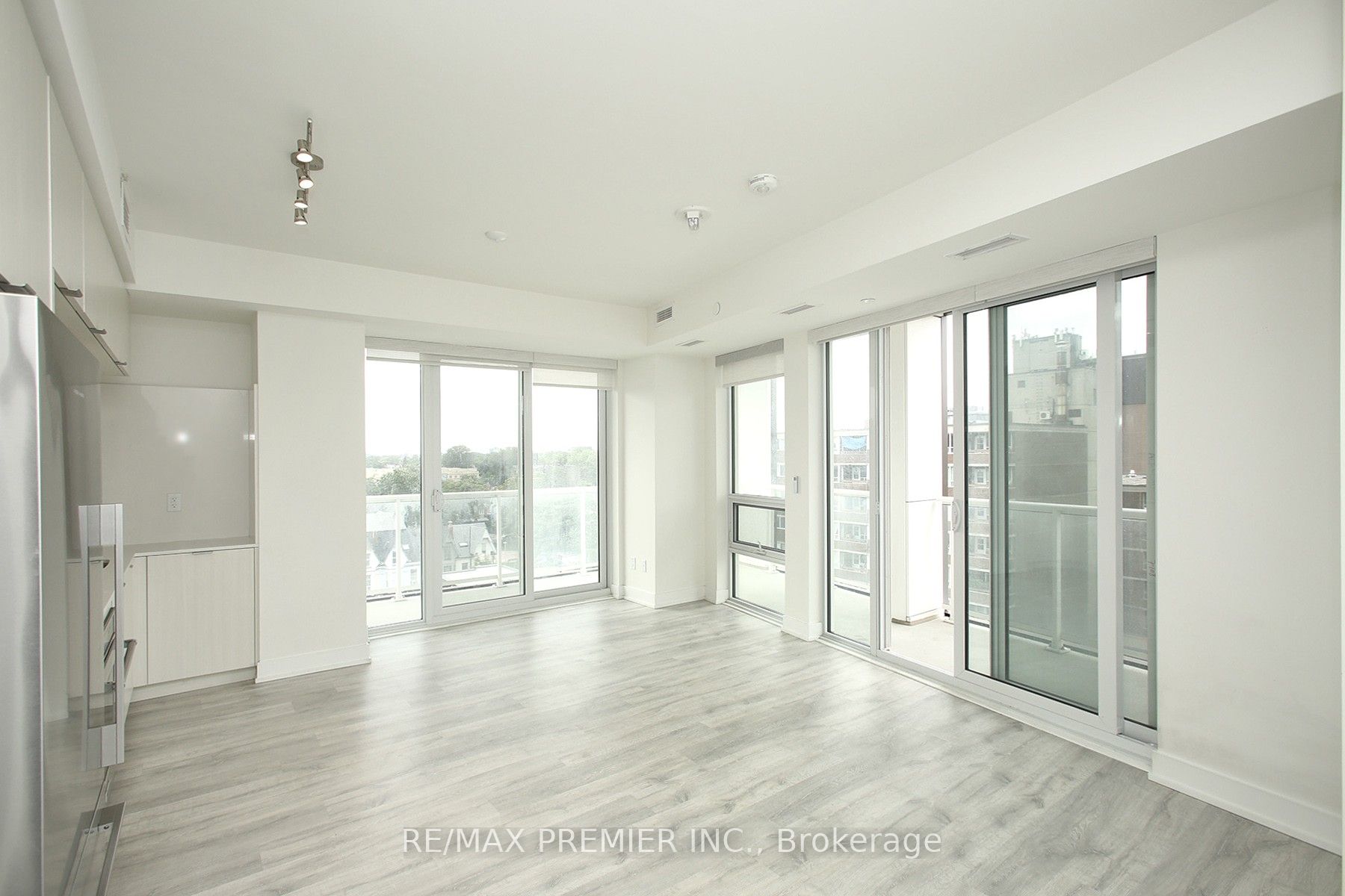 Additional image 6 of 805-80 Vanauley Street, Toronto, ON, M5T 0C9
