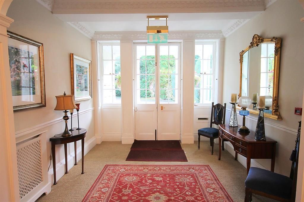 1 bed flat to rentDosthill Hall, Blackwood Road, Tamworth B77
