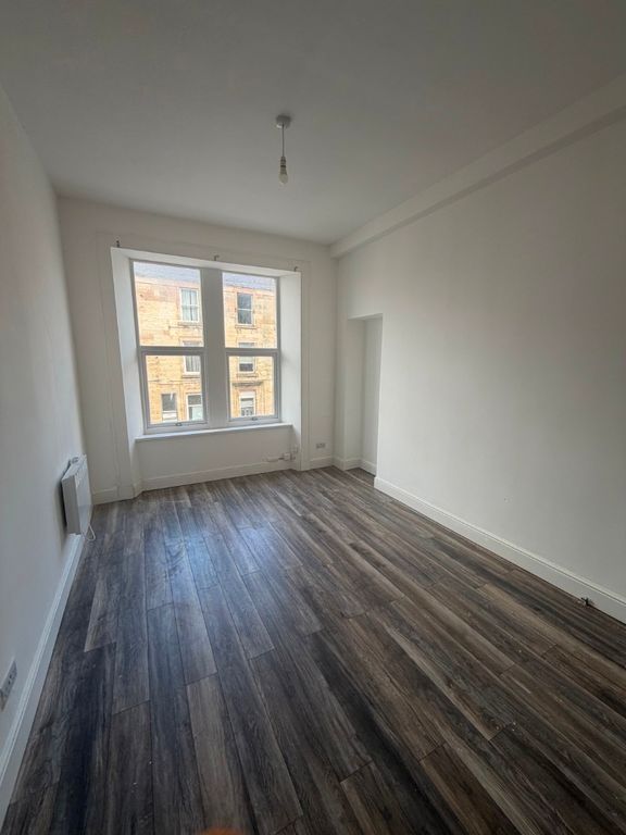 Additional image 2 of 1 bed flat to rentDempster Street, Greenock PA15