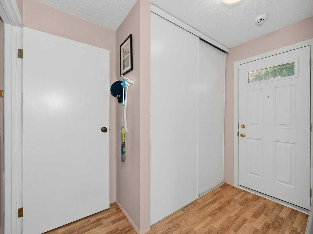 Additional image 3 of 22-115 Bergen Road NW, Calgary, AB, T3K 1P2