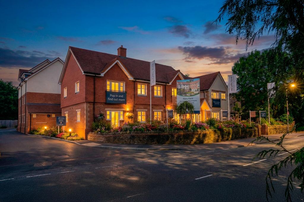 Additional image 8 of 2 bed flat to rentHaslemere Road, Liphook GU30