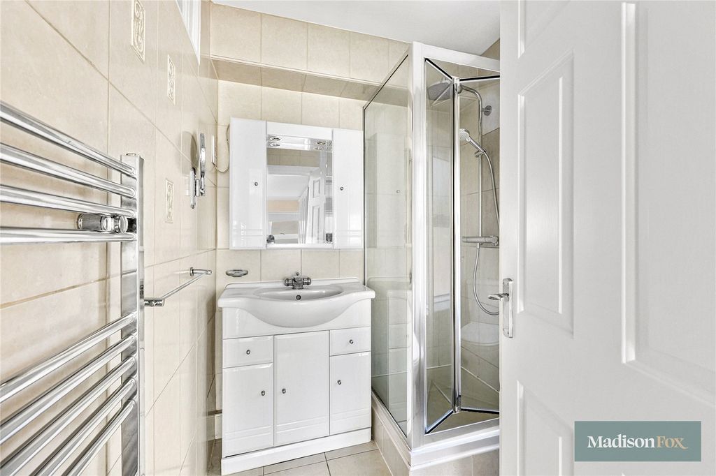Additional image 20 of 3 bed flat for saleManor Road, Chigwell, Essex IG7
