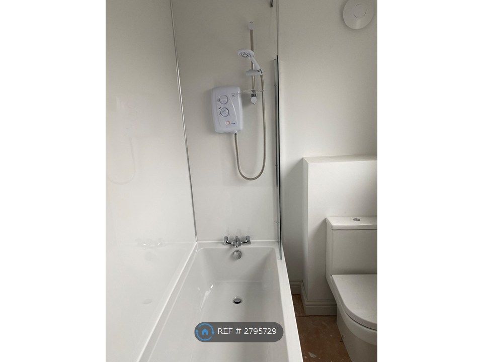 Additional image 10 of 3 bed terraced house to rentDaubney St, Cleethorpes DN35