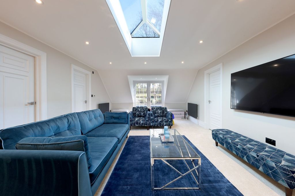 Additional image 26 of 6 bed detached house for saleValley Way, Gerrards Cross SL9