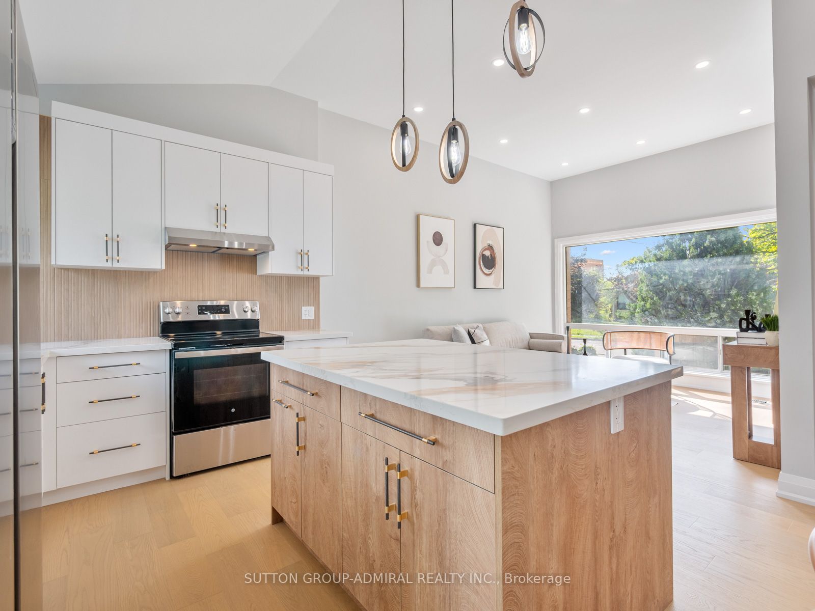 Additional image 4 of 393 Paliser Crescent S, Richmond Hill, ON, L4C 1S2