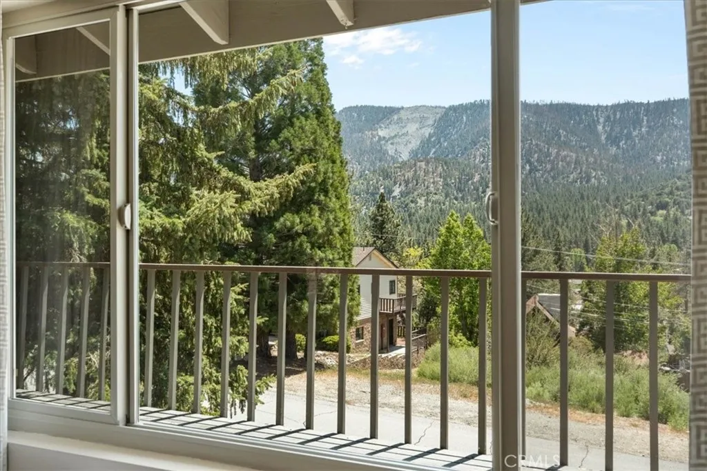 Additional image 8 of 1090 Rivera Dr, Wrightwood, CA 92397