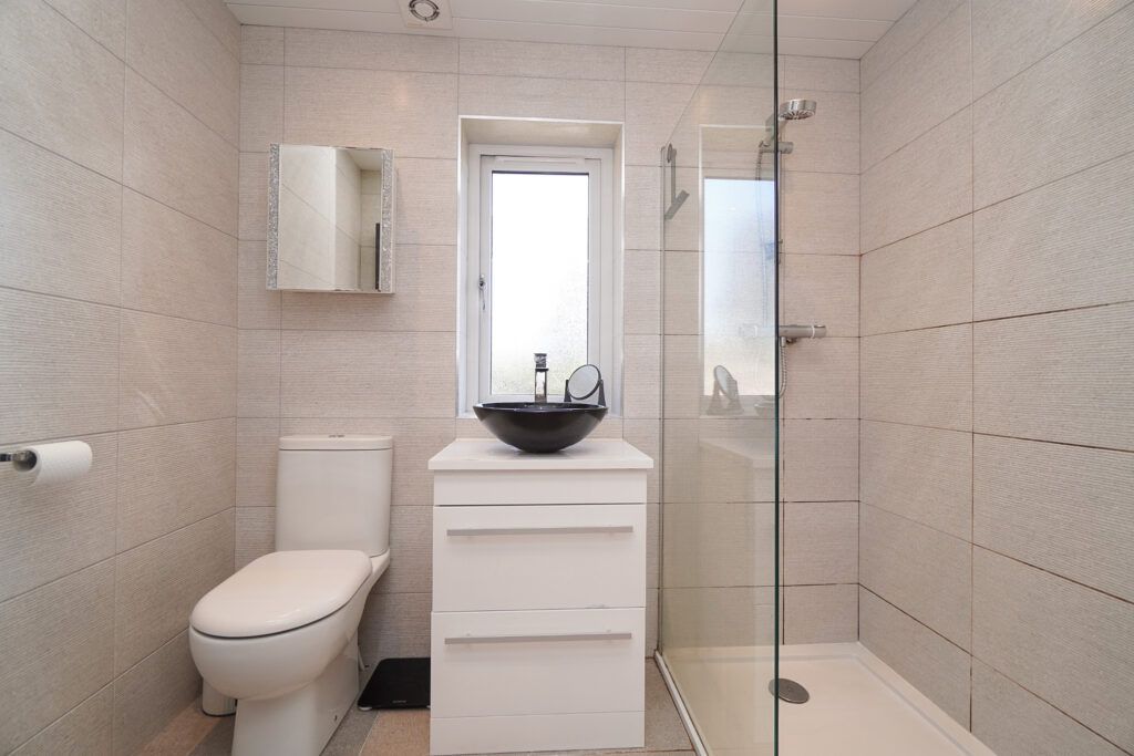 Additional image 16 of 3 bed detached house for sale8 Greenside Road, Hardgate G81