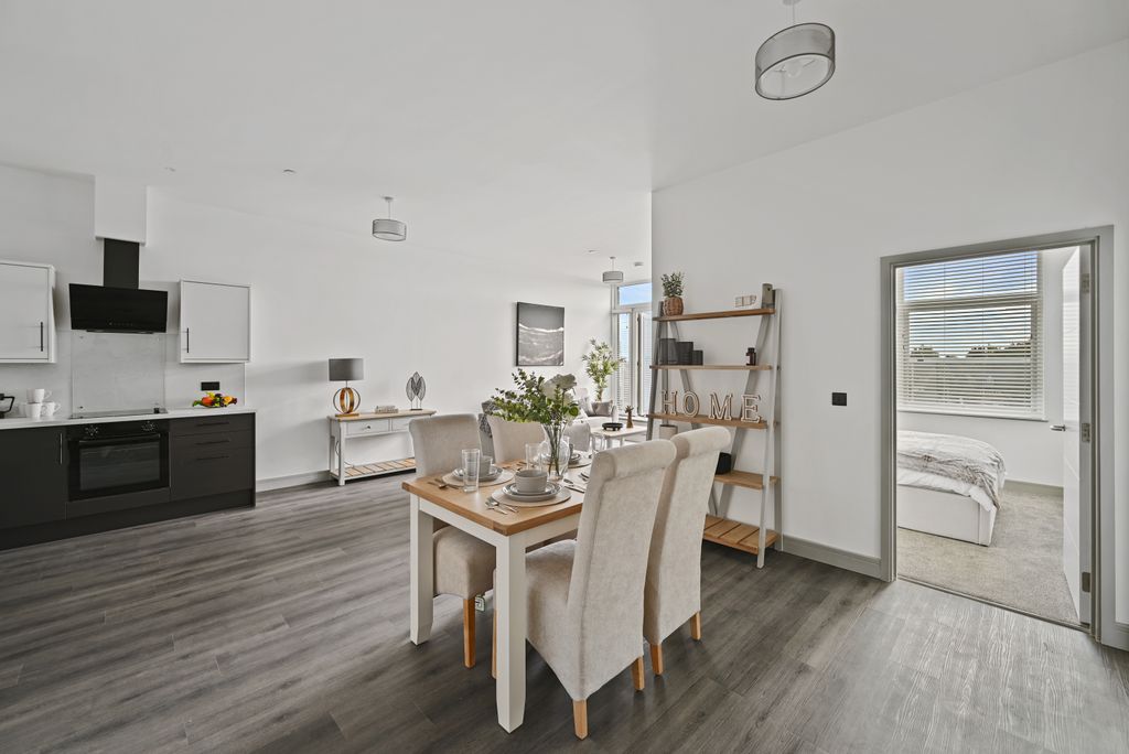 Additional image 2 of 2 bed penthouse to rent405 Guild House, Oundle Road, Peterborough PE2