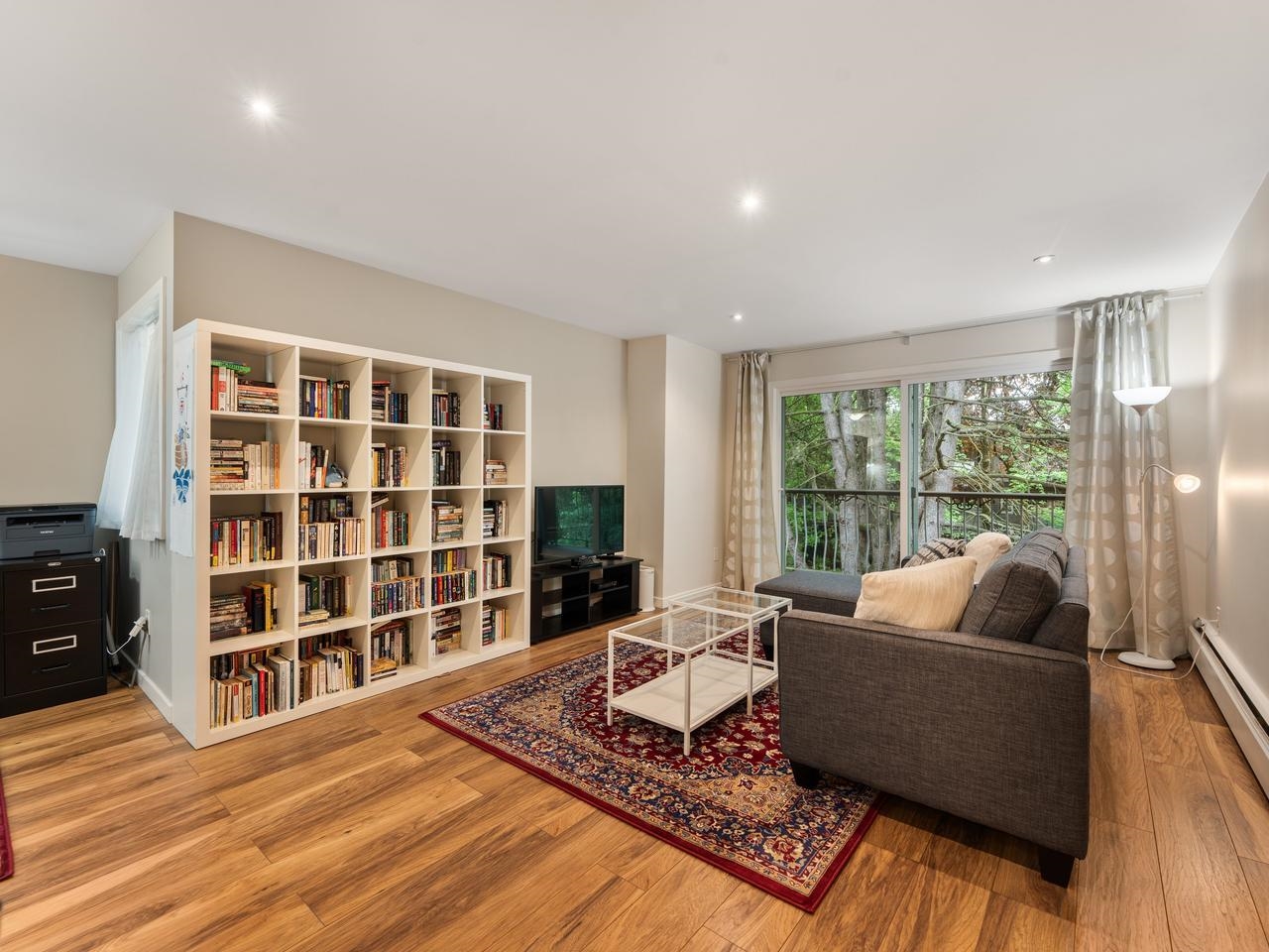 305-1611 3rd Street E, Vancouver, BC, V5N 1H1