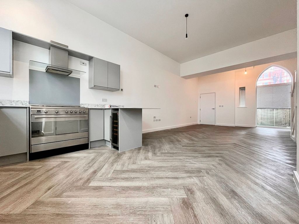 3 bed town house to rentRomilly Road, Windsor Lofts Romilly Road CF62
