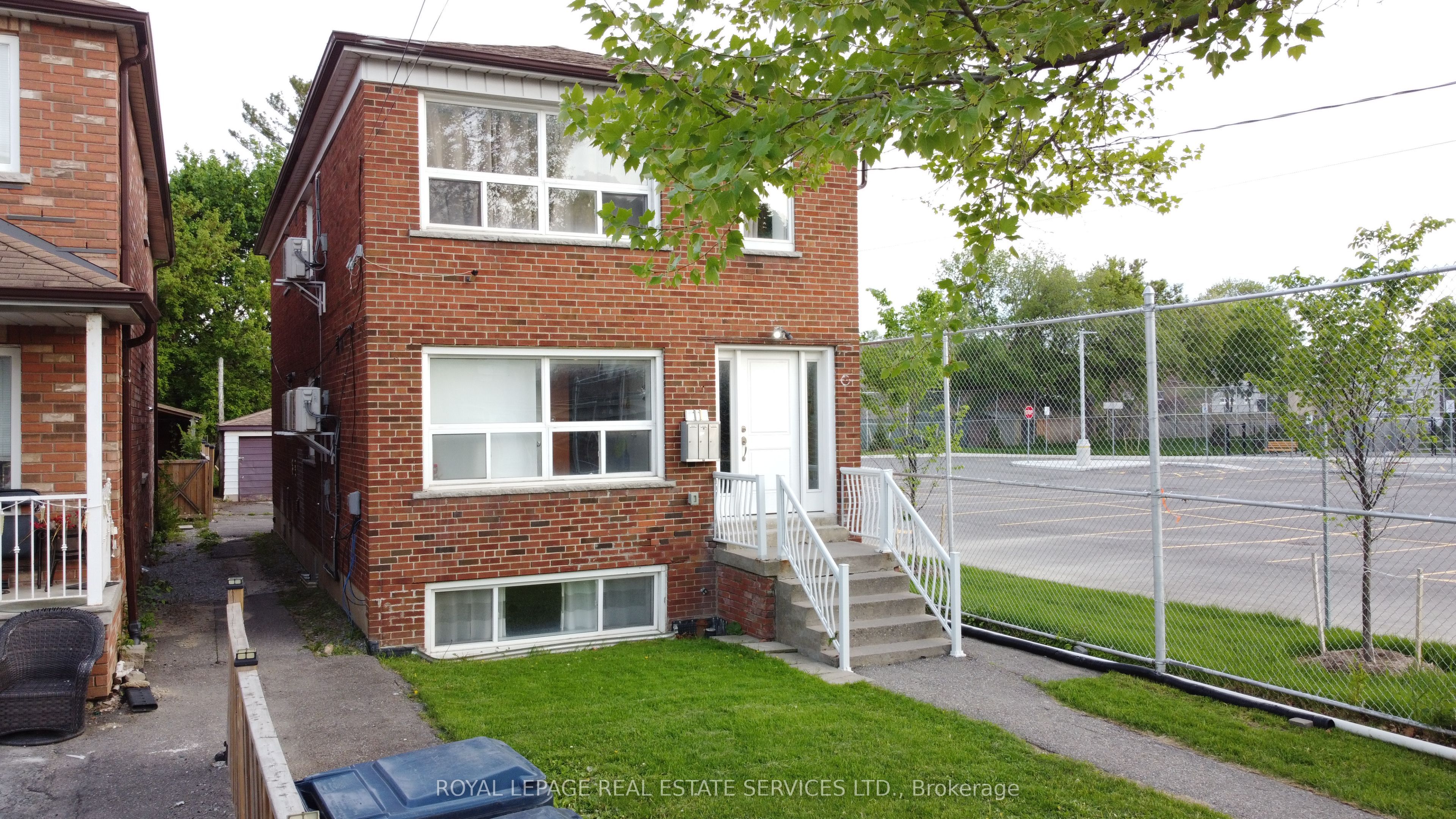 Additional image 2 of 11 Dennis Avenue, Toronto, ON, M6N 2T7