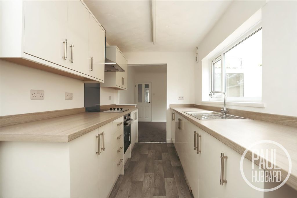 Additional image 3 of 3 bed terraced house to rentSt. Peters Street, Lowestoft NR32