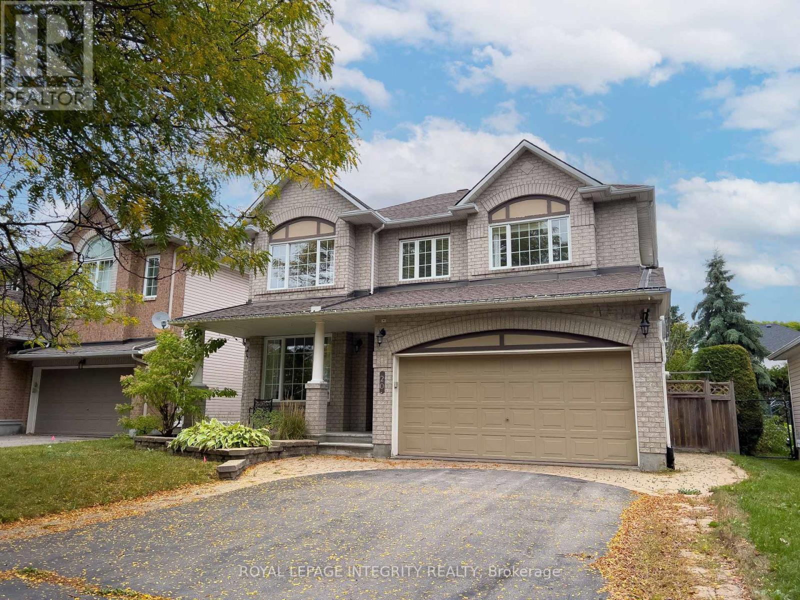 20 FARMFIELD CRESCENT