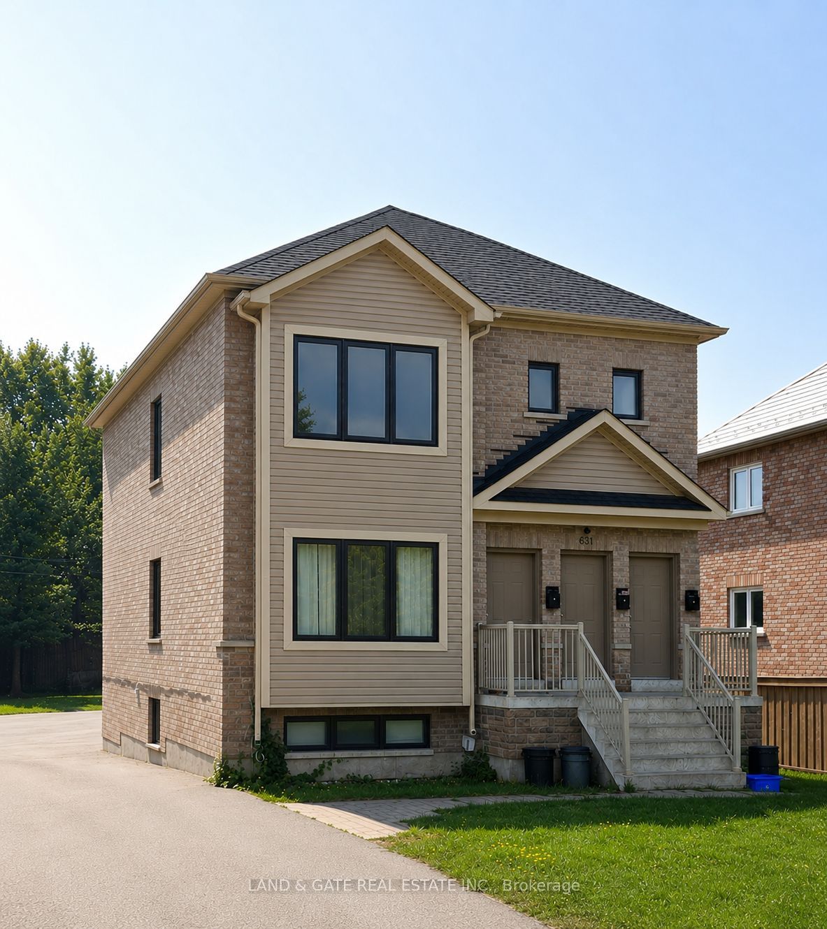 2-631 Bloor Street, Oshawa, ON, L1H 3N4