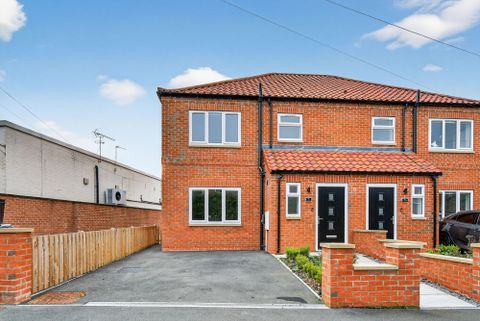 Mayfield Grove, York YO24