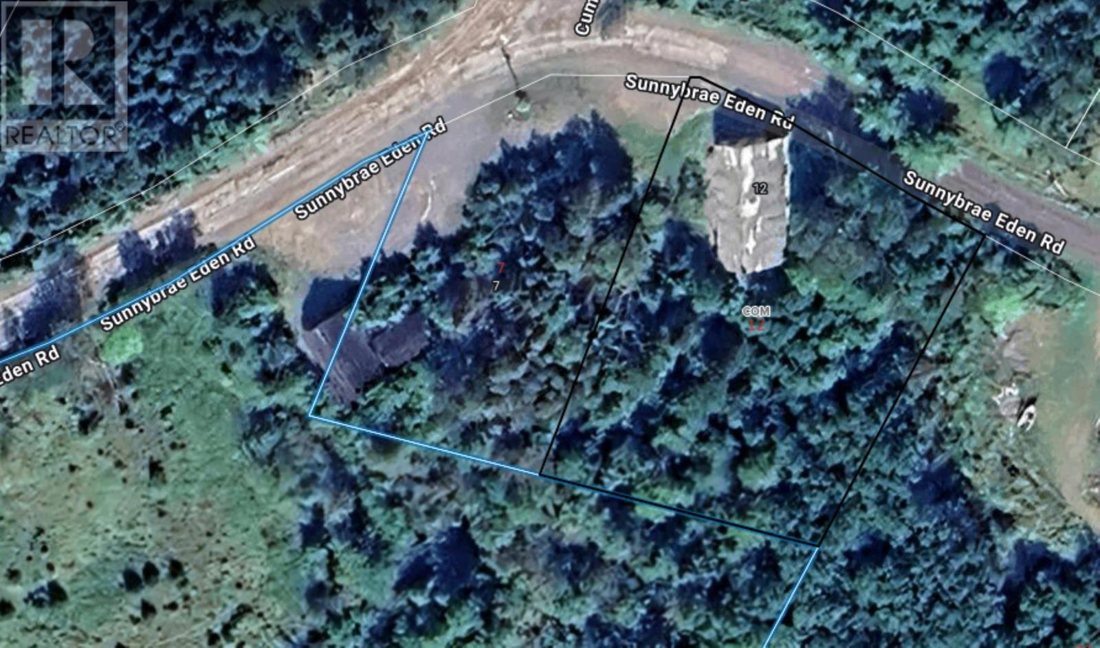 Lot East River East Side Road