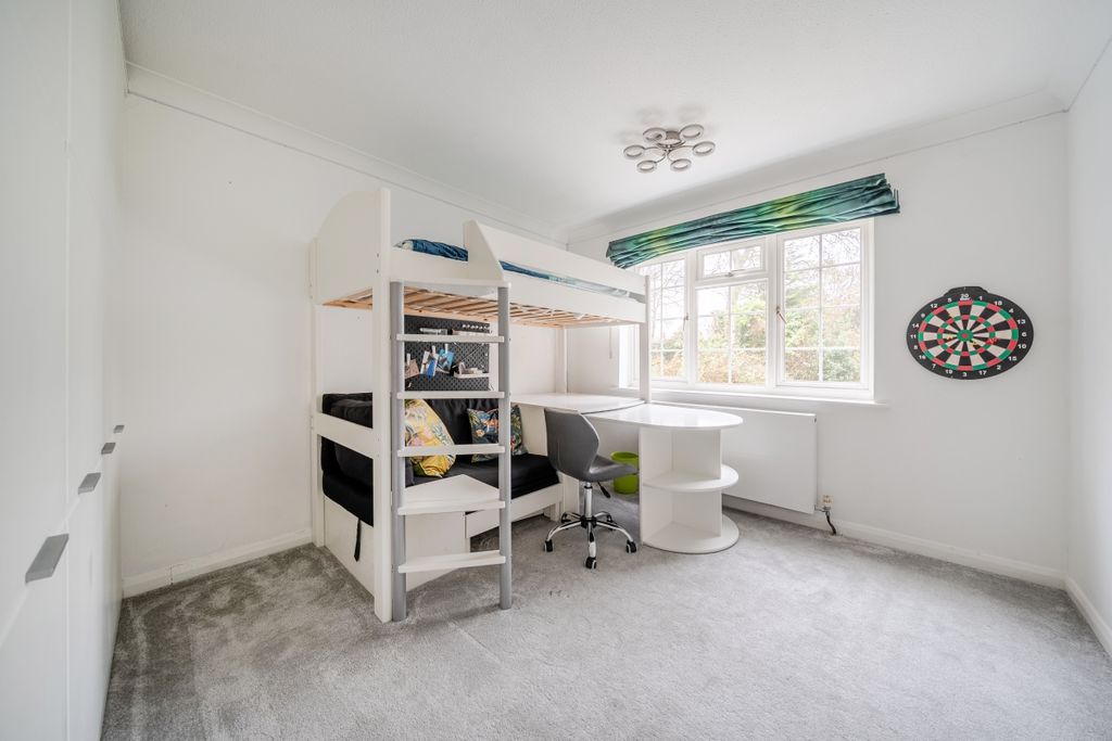 Additional image 10 of 5 bed detached house to rentDrummond Close, Haywards Heath RH16