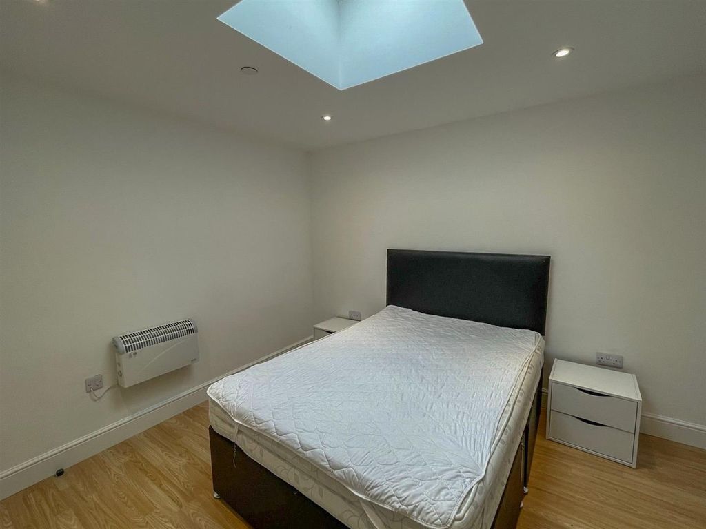 Additional image 6 of Studio to rent46 The Courtyard, Malew Street, Castletown, Isle Of Man IM9