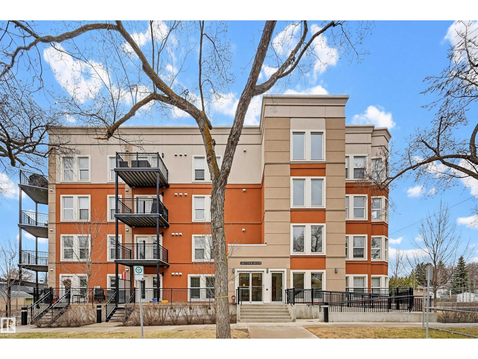 405-10126 144 Street NW, Edmonton, AB, T5N2T7