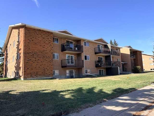 Additional image 2 of 302-27 Bennett Street, Red Deer, AB, T4R 1V3