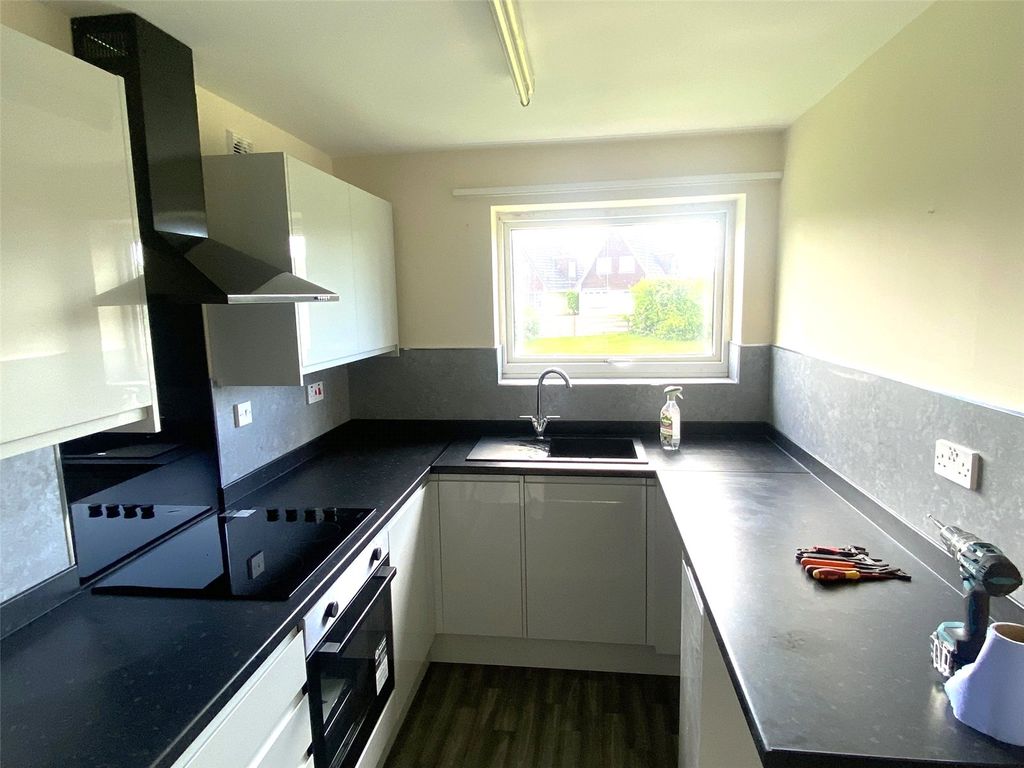 Additional image 2 of 2 bed flat to rentBowes House, Cader Walk, Tywyn, Gwynedd LL36