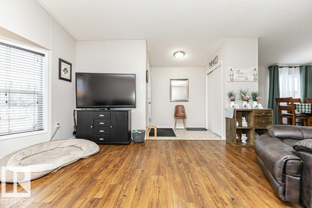 Additional image 5 of 1637 68 Avenue NW, Edmonton, AB, T6P0A4