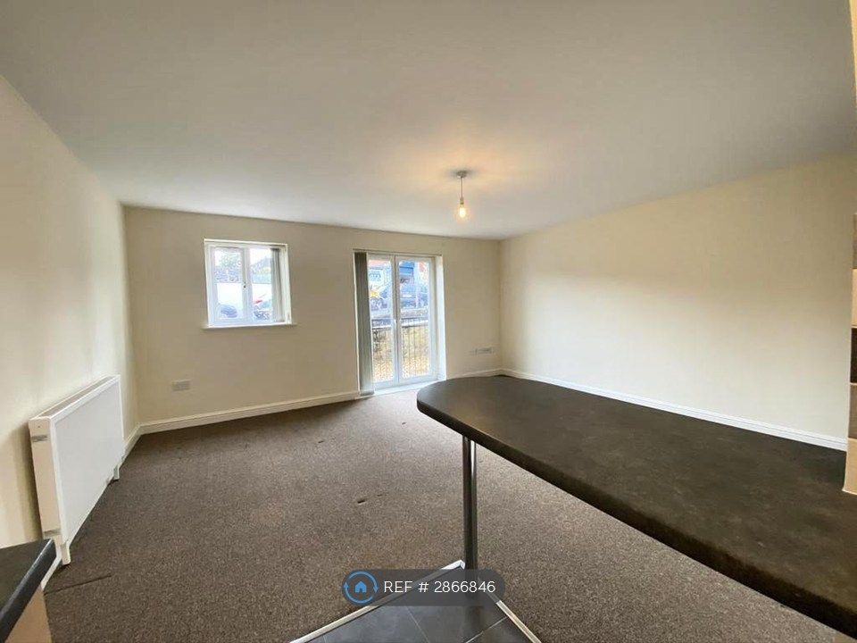 1 bed flat to rentMoss, Wrexham LL11 photo 4