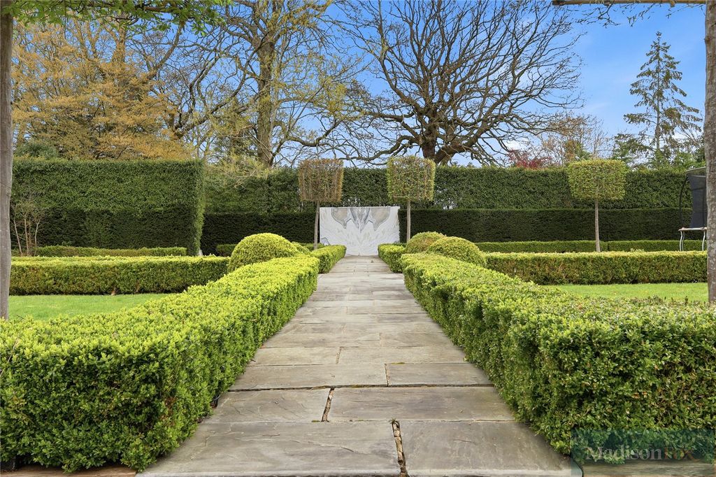 Additional image 74 of 8 bed detached house for saleStradbroke Drive, Chigwell, Essex IG7