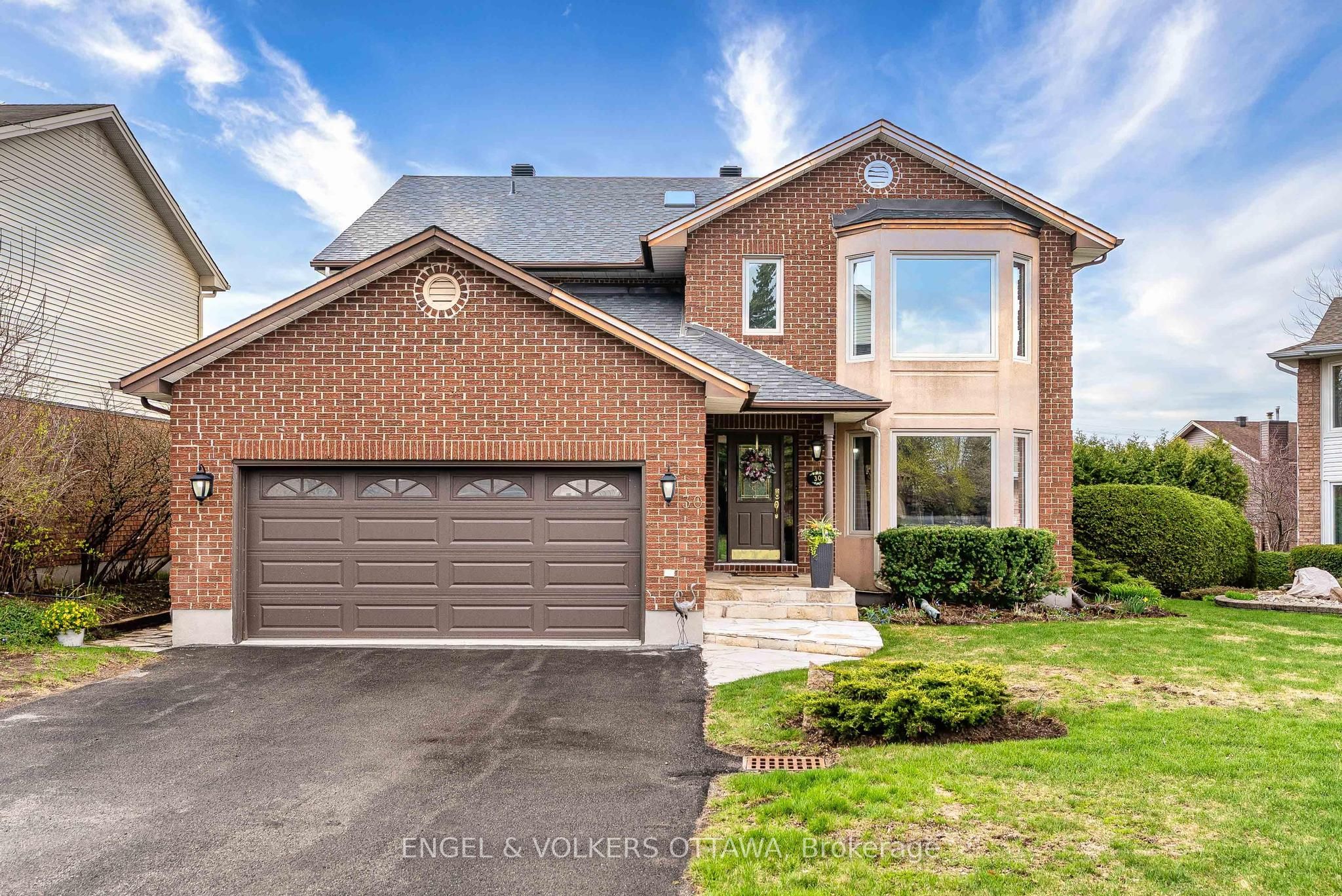 30 Huntings End Avenue, Ottawa, ON, K2M 1R3