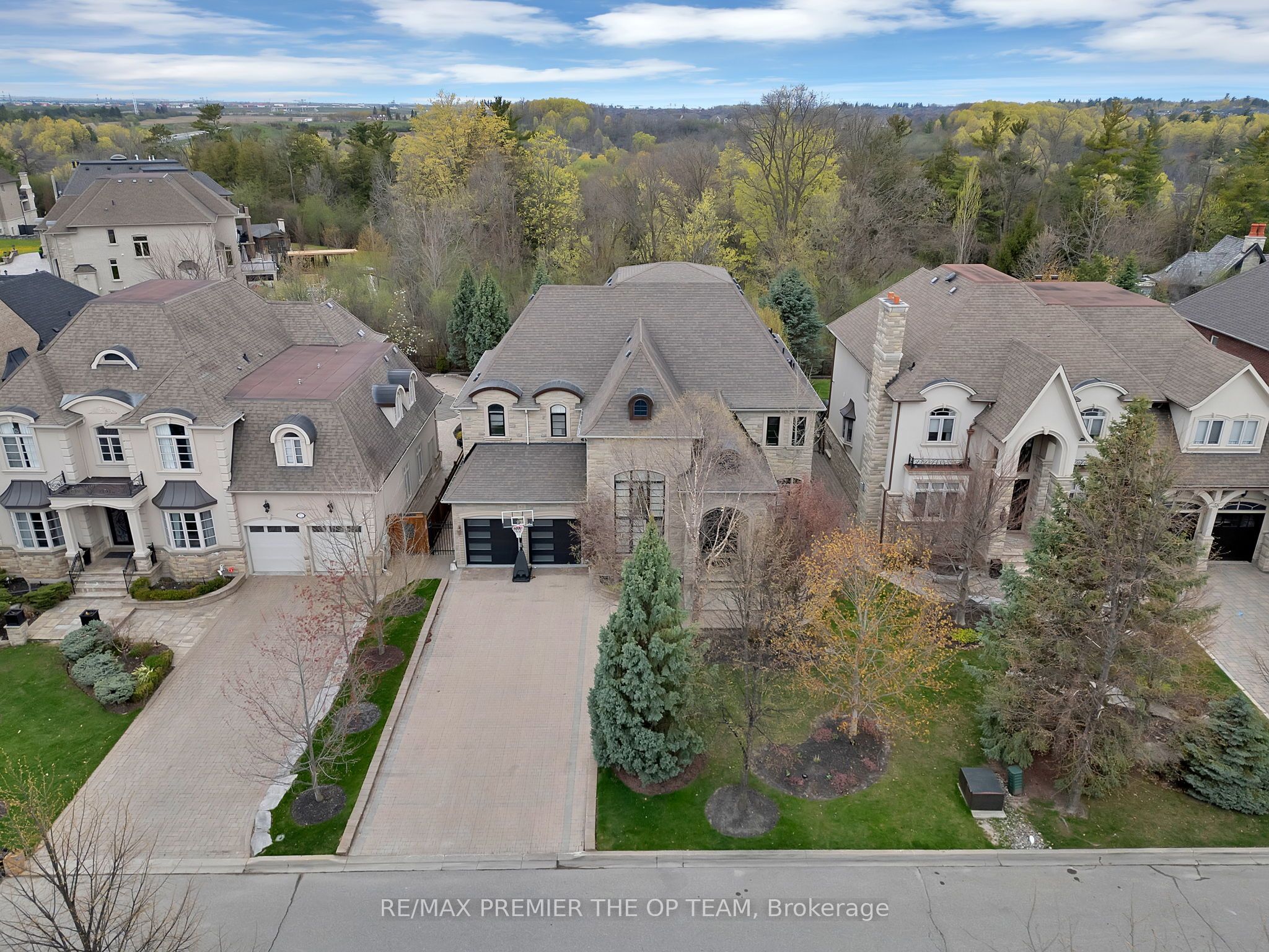 Additional image 2 of 62 Autumn Grove Court, Vaughan, ON, L0J 1C0