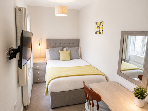 Upper Crown Street, Reading, Berkshire RG1, Room to rent
