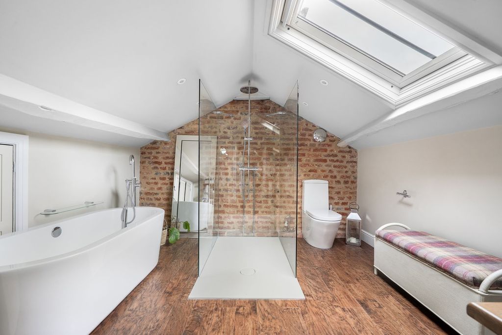 Additional image 18 of 3 bed flat for saleThrupp Lane, Thrupp, Stroud GL5